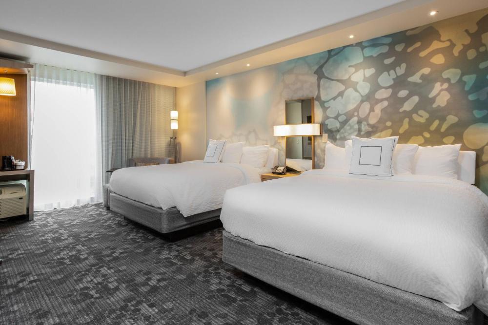 Double Queen Room interior